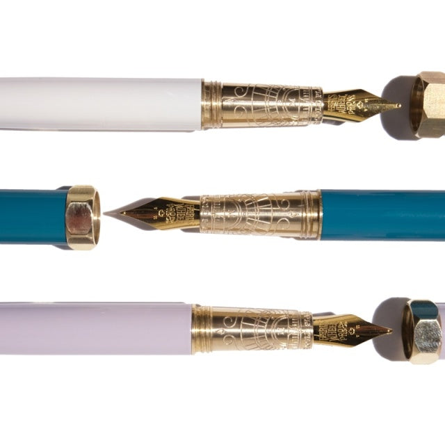 【在庫限り】Ferris Wheel Press/万年筆/Creme Glacee White Brush Fountain Pen - Gold Nib