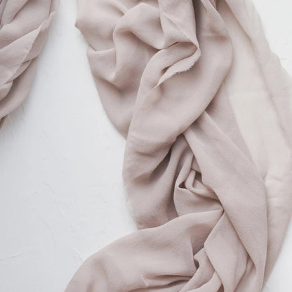 STELLA WOLFE/Silk table runner/Haze